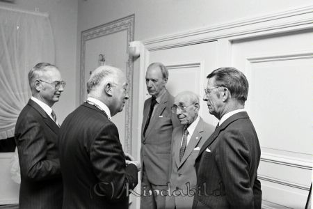 Rotaryklubben 40-årsjubileum Värdshuset Tingshuset Kisa
raja
Jubileumsfest

raja
frv. Lars Lennartsson, Sölve Kernell, Göte Lindqvist, Bernt Sandström, Arne Nilsson 
Källa: Pär Kronström

Nyckelord: Rotaryklubben Kisa