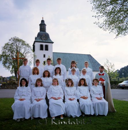 Kisa Kyrka Konfirmation Söderberg
raja
Konfirmationsfoto
Nyckelord: Söderberg Kisa