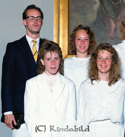 Konfirmation Missionskyrkan Wennström  Kisa
raja
Konfirmationsfoto

raja
Tjejen längst bak heter Anna Ring dotter till min kusin Gert Ring 
Källa: ring

Nyckelord: Wennström Kisa