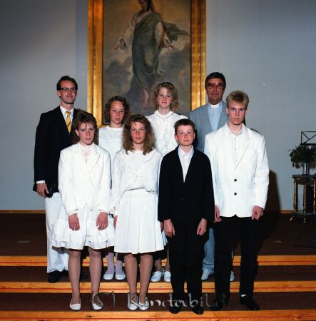 Konfirmation Missionskyrkan Wennström  Kisa
raja
Konfirmationsfoto
Nyckelord: Wennström Kisa