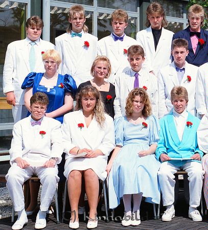 Värgårdsskolan Klass 9 Avslutning Kisa
raja
Klassfoto
Nyckelord: Värgårdsskolan Kisa
