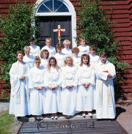 Sommarkonfirmation Tidersrum Kyrka Söderberg + Diakon
raja
Konfirmationsfoto
Nyckelord: Tidersrum Söderberg