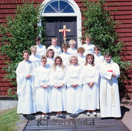 Sommarkonfirmation Tidersrum Kyrka Söderberg + Diakon
raja
Konfirmationsfoto
Nyckelord: Tidersrum Söderberg
