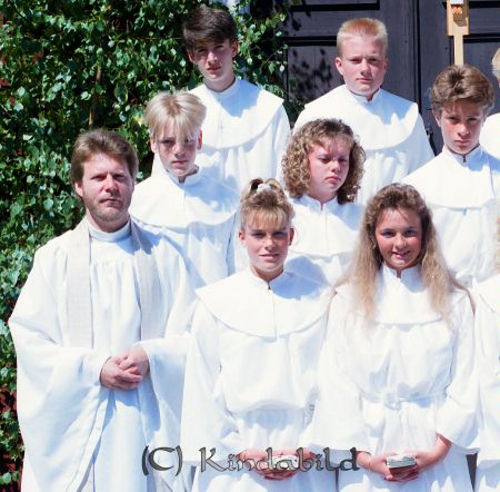 Sommarkonfirmation Tidersrum Kyrka Söderberg + Diakon
raja
Konfirmationsfoto
Nyckelord: Tidersrum Söderberg