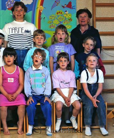 Singelbergets Förskola Kisa
raja
Klassfoto

raja
Till höger förskollärare Ulla Söderbäck 
Källa: Gerd Pettersson

Nyckelord: Singelberget Kisa