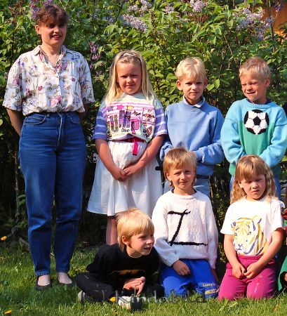 Tornhagens Förskola
raja
Klassfoto

raja
Till vänster förskollärare Katla Kindestam 
Källa: Gerd Pettersson

Nyckelord: Tornhagen Kisa