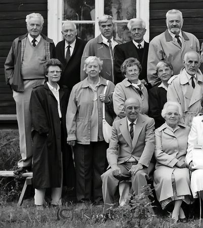 Norrhult Skola Lindberg Kisa
raja
Klassfoto

raja
�?vre raden nr 3 fr vänster Kurt Johansson, Kisa 
Källa: Gerd Pettersson

Nyckelord: Lindberg Kisa