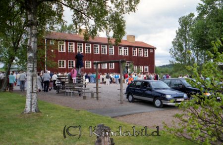 Hemvändardag i Tidersrum
raja
Tidersrums skola
Nyckelord: Hemvändardag Tidersrum