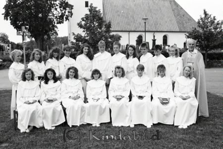 Kisa Kyrka Konfirmationsgrupp Åke Löfgren
raja
Konfirmationsfoto

Nyckelord: Kyrka Kisa