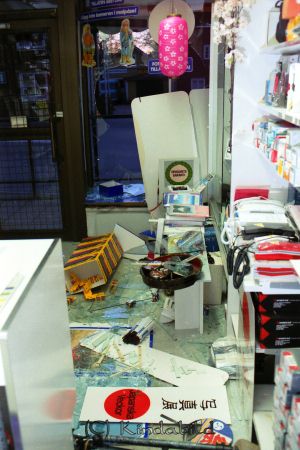 Inbrott i affären
raja
Bild på förödelsen i butiken  
Nyckelord: Fotoaffär Kisa