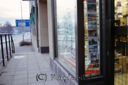 Galler för fönster
raja
Inbrottsskyddade skyltfönster
Nyckelord: Fotoaffär Kisa