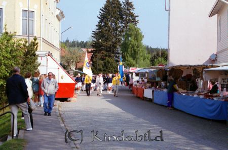 Kise-Marken
raja
Marknadsstånd på gamla Vimmerbyvägen (Storgatan)
Nyckelord: Rosander Kisa