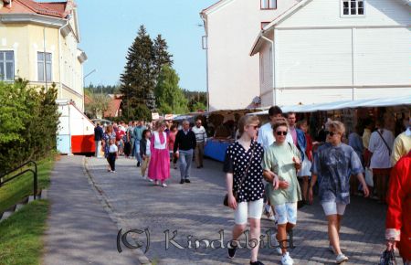 Kise-Marken
raja
Marknadsstånd på gamla Vimmerbyvägen (Storgatan) 
Nyckelord: Rosander Kisa