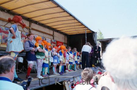 Kise-Marken
raja
Pippi-Långstrumps kopior på scen 
Nyckelord: Rosander Kisa