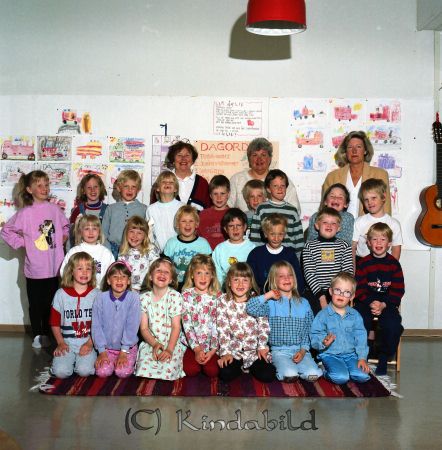 Kulla Förskola  Kisa
raja
Skolfoto
Nyckelord: Kulla Kisa