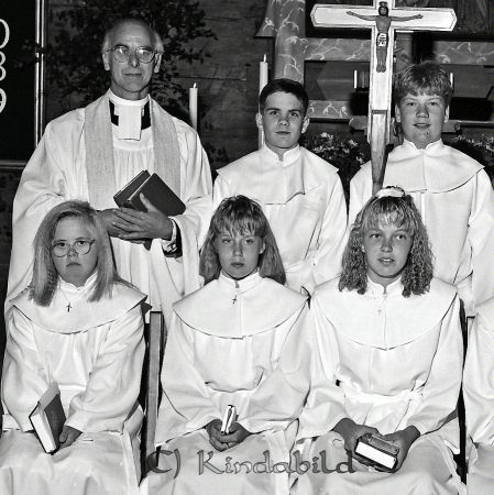 LöfgrenSommarkonfirmation Tidersrum
raja
Konfirmationsfoto
Nyckelord: Löfgren Tidersrum