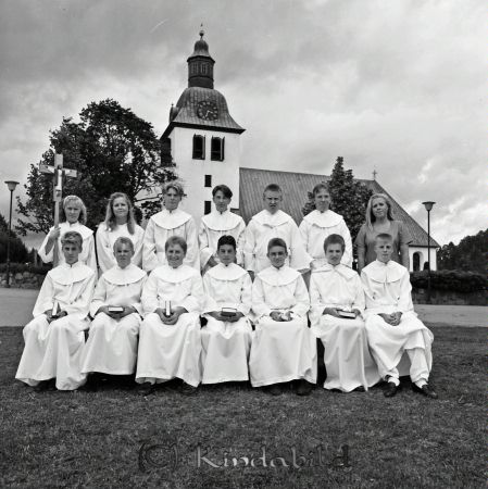 Sommarkonfirmation Kisa Helén Olsson
raja
Konfirmationsfoto
Nyckelord: Olsson Kisa