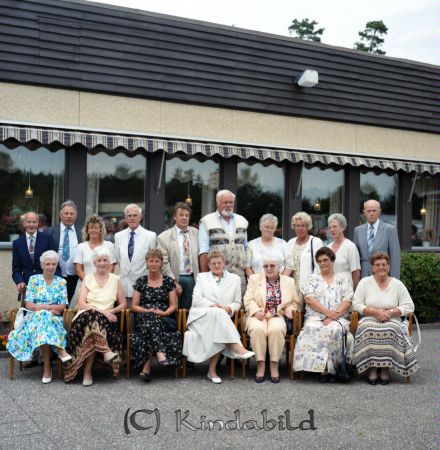 Sjögestad Motell Åke Törngren Yxefall Mellangården
raja
Bild på ett antal kvinnor och män. 
Nyckelord: Yxefall Törngren