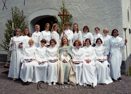 Konfirmander sommar Västra Eneby Kyrka
raja
Konfirmationsfoto
Nyckelord: Kyrka Västra Eneby