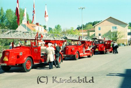 Brandkåren i Kisa 100 år
pim

Brandbilsrally i Kisa och årets tema var stegbilar. Mannen i blå keps nestorn inom Sveriges brandväsende Kaare Brandsjö
Nyckelord: Brandkåren i Kisa 100 år