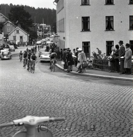 Kindavyer
raja
Cykeltävling genom Kisa
Nyckelord: Cykeltävling Kisa