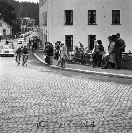 Kindavyer
raja
Cykeltävling genom Kisa
Nyckelord: Cykeltävling Kisa