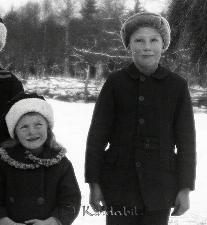 I snölandskap
mayca
Vinterklädda barn.
Nyckelord: Ramstedt Korpklev