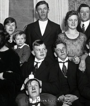 Ungdomssamling
mayca
Ninnie Jonsson står till höger i bild.
Nyckelord: Ramstedt Korpklev