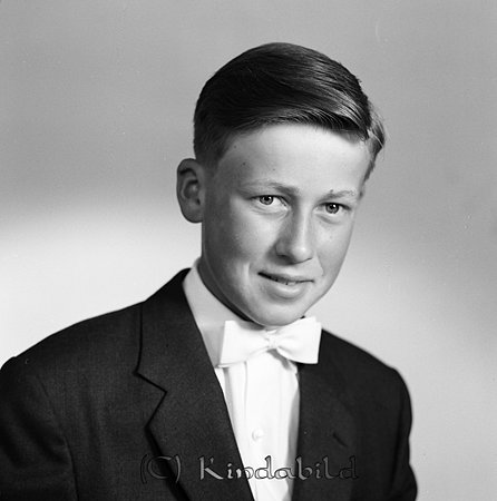 Yngve Andersson Örtomta Tidersrum
raja
Konfirmationsfoto 

Nyckelord: Andersson Tidersrum
