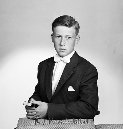 Yngve Andersson Örtomta Tidersrum
raja
Konfirmationsfoto 

Nyckelord: Andersson Tidersrum