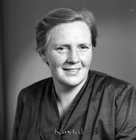 Greta Patriksson Jonsbo Rimforsa
raja
Kvinna klädd i mörk blus  

Nyckelord: Patriksson Rimforsa