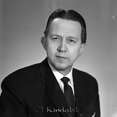 Pastor Konrad Bjurlid Elim Kisa
raja
Man klädd i skjorta slips och kavaj

Nyckelord: Bjurlid Kisa