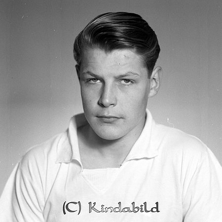 Kaj Struve Kisa
raja
Man klädd i ljus tröja

raja
Kaj Struve, född 1948 i Stockholm, son till Herbert och Ingrid Struve. De innehade Kisa Wärdshus.
1970 bodde Kaj i Åstorp i Skåne.
Källa: Folkräkning 1970 
Källa: Gerd Pettersson


Nyckelord: Struve Kisa