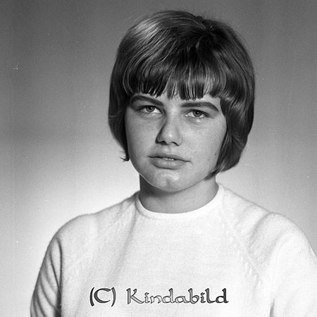 Anna-Lena Wass Kisa
raja
Kvinna klädd i ljus tröja

Nyckelord: Wass Kisa