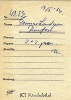 Filnamn=Petters. - 4252a - bak.jpg
Filstorlek=38KiB
Dimensioner=319x450
Uppladdade datum=Sep 11, 2012 Petters. - 4252a - bak.jpg