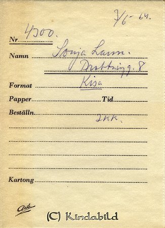 Sonja Larsson Drottninggatan 8 Kisa
Nyckelord: Larsson Kisa