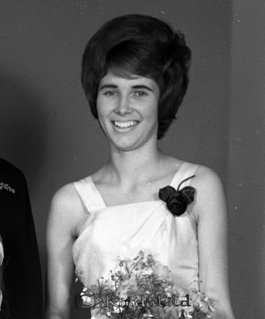 Hans-Göran Svensson Kisa
raja
Bröllopsvittne

raja
Lisbeth Fridh 
Källa: Bella
Nyckelord: Svensson Kisa