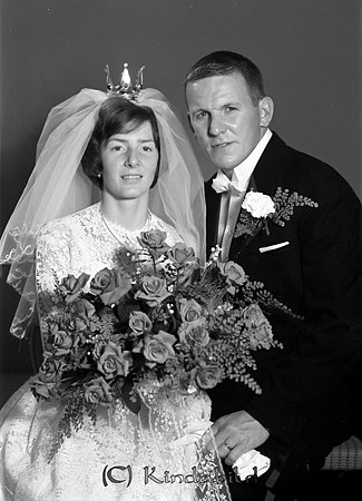 Hans-Göran Svensson Kisa
raja
Brudpar
Hans-Göran Svensson och Vivianne Fridh.
Nyckelord: Svensson Kisa