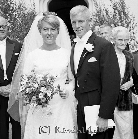 Inge Norén Linköping
raja
Brudpar

raja
Bruden heter Barbro, dotter till George Marcusson. 
Källa: mayca

Nyckelord: Norén Linköping