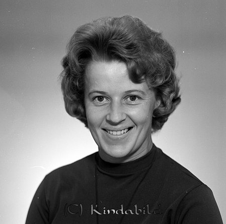Birgitt Andersson Linnégatan 11 Kisa
raja
Kvinna klädd i mörk jumper     

raja
Birgit Andersson född i Skeda, gift med Börje Andersson.
 Källa: Folkräkning 1970 
Källa: Gerd Pettersson      

Nyckelord: Andersson Kisa