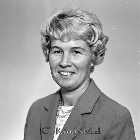 Margit Cederberg Kisa
raja
Kvinna klädd i mönstrad blus under en jacka            

raja
Margit Cecilia Cederberg född Eriksson 1929 i Malexander.
 Gift med Torsten Cederberg född 1925 i Vårdsnäs.
 1970 bodde de i Kisa och hade sönerna Roger och Thomas.
 Källa: Studiegruppen hembygdsgården och Folkräkning 1950 
Nyckelord: Cederberg Kisa