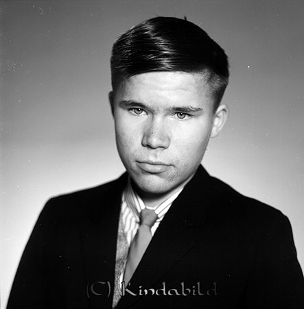 Bo Arvidsson Tävelstad Rimforsa
raja
Man klädd i skjorta slips och kavaj  

raja
Bo Inge Arvidsson född 1948 i Tjärstad, son till Birger och Gunda Arvidsson Tävelstad.
Syskon: Anna Boel Kristina född 1956 och Lars Jonas Birger.
Källa: Folkräkning 1970 
Källa: Gerd Pettersson

Nyckelord: Arvidsson Rimforsa