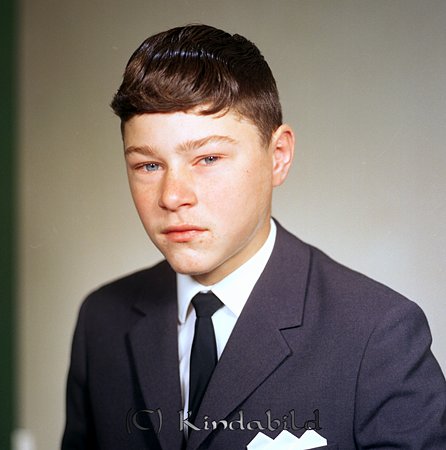 Bengt-Göran Gunnarsson Brostugan Svalsjö
raja
Man klädd i kostym 

raja
Bengt-Göran Gunnarsson,son till Folke och Elsie Gunnarsson från Svalsjö. 1970 bodde de på G:a Eksjövägen Kisa.
 Bengt-Göran gifte sig med Elisabeth Persson från Backhagen.
 Källa: Gerd Pettersson 
Nyckelord: Gunnarsson Svalsjö