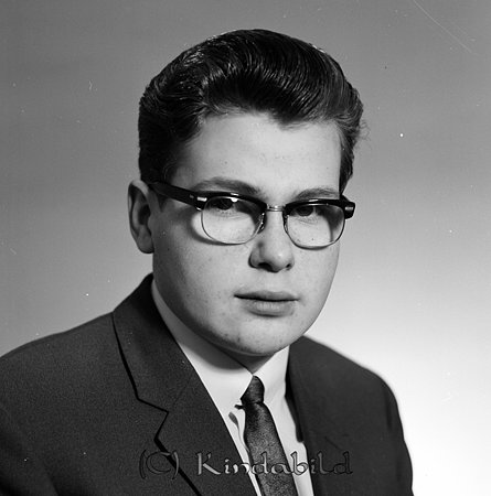 Jimmy Malmström Rådmansgatan 4 A Kisa
raja
Man klädd i skjorta slips och kavaj

raja
Jimmy Malmström var född 1948 i Kisa.
1970 bodde han i Hultsfred
Källa: Folkräkning 1970 
Källa: Gerd Pettersson

Nyckelord: Malmström Kisa
