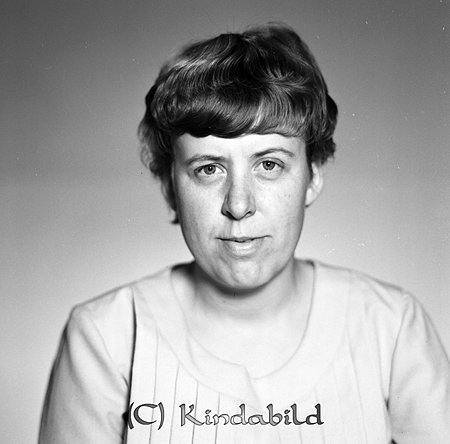 Tove Jakobsson Kisa
raja
Kvinna klädd i ljus klänning

Nyckelord: Jakobsson Kisa