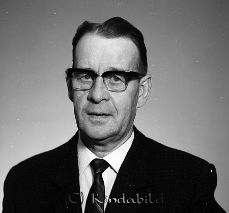 Runar Johansson Norra Prästgatan 4 Kisa
raja
Man klädd i skjorta slips och kavaj

raja
Runar arbetade som banarbetare, gift med Gerda född Olsson. Barn Karl-Axel. Runars far, Karl.
Källa: Studiegruppen Hembygdsgården 

Nyckelord: Johansson Kisa
