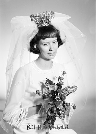 Sten Björk Floragatan 3 Kisa
raja
Brud          

Nyckelord: Björk Kisa