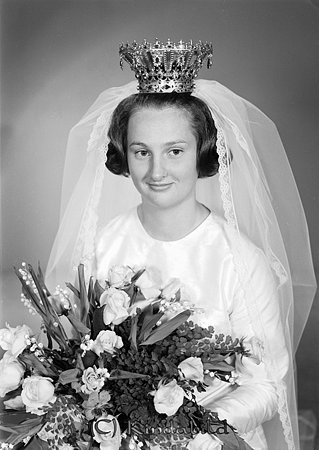 Kjell Johanson Olof af Acrelsväg 74 H Solna
raja 
Brud   
gepe       
Margareta Wirén,  Kisa
Nyckelord: Johanson Solna