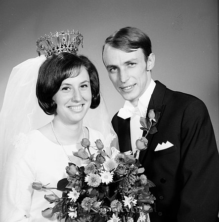 Civilekonom Terje Johansson Essingebrogatan 27 Stockholm
raja 
Brudpar          

raja
Sven Terje Johansson född 1942 i Halmstad och Monica Göta Kristina född 1945 i Kisa.
Källa: Folkräkning 1970. 
Källa: Gerd Pettersson 

Nyckelord: Johansson Stockholm
