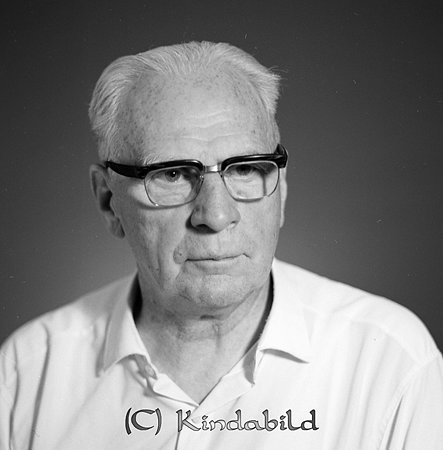 Martin Wredberg Granliden Kisa
raja
Man klädd i vit skjorta  

Nyckelord: Wredberg Kisa